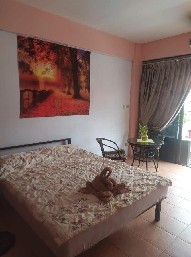 Artem'S Guesthouse Джомтиен Бийч Екстериор снимка