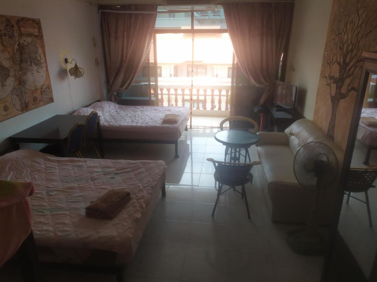 Artem'S Guesthouse Джомтиен Бийч Екстериор снимка