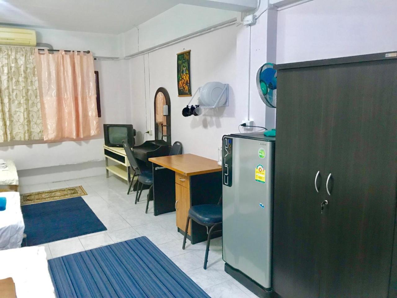 Artem'S Guesthouse Джомтиен Бийч Екстериор снимка