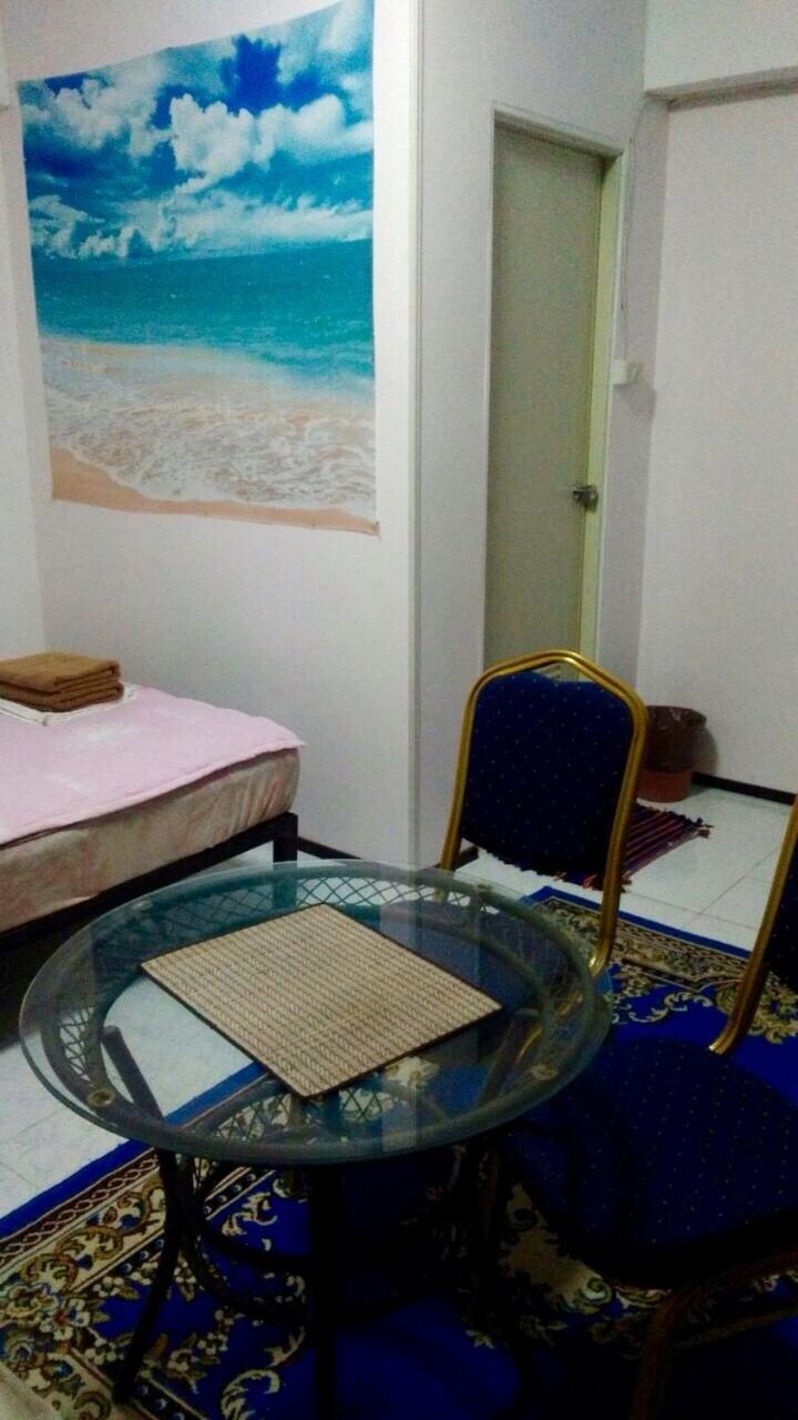 Artem'S Guesthouse Джомтиен Бийч Екстериор снимка
